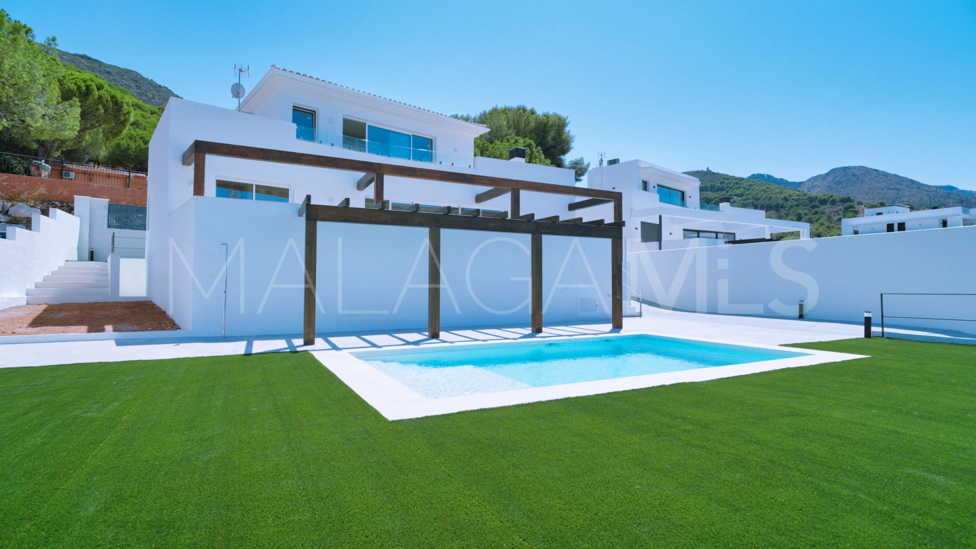 Villa for sale in Pinos de Alhaurín