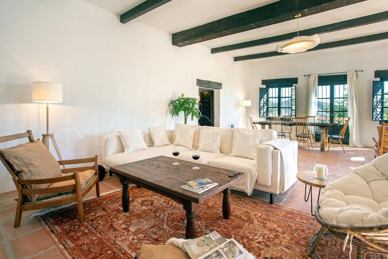 Hus i byn for sale in Malaga - Este