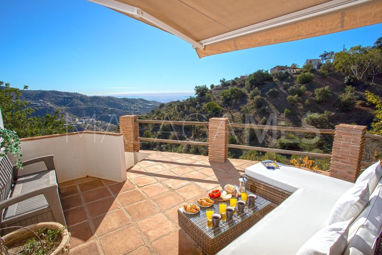Hus i byn for sale in Malaga - Este