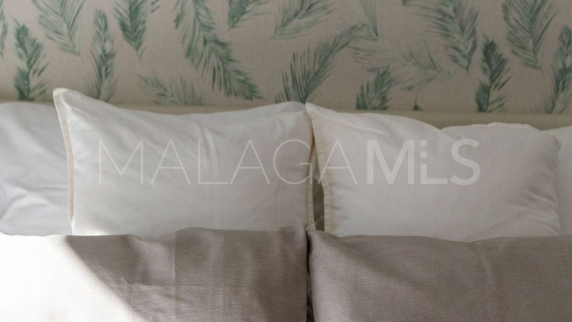 1 bedroom Bajondillo penthouse for sale