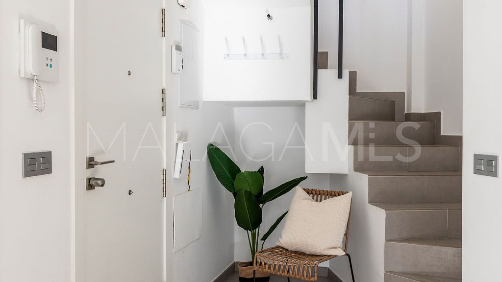 1 bedroom Bajondillo penthouse for sale