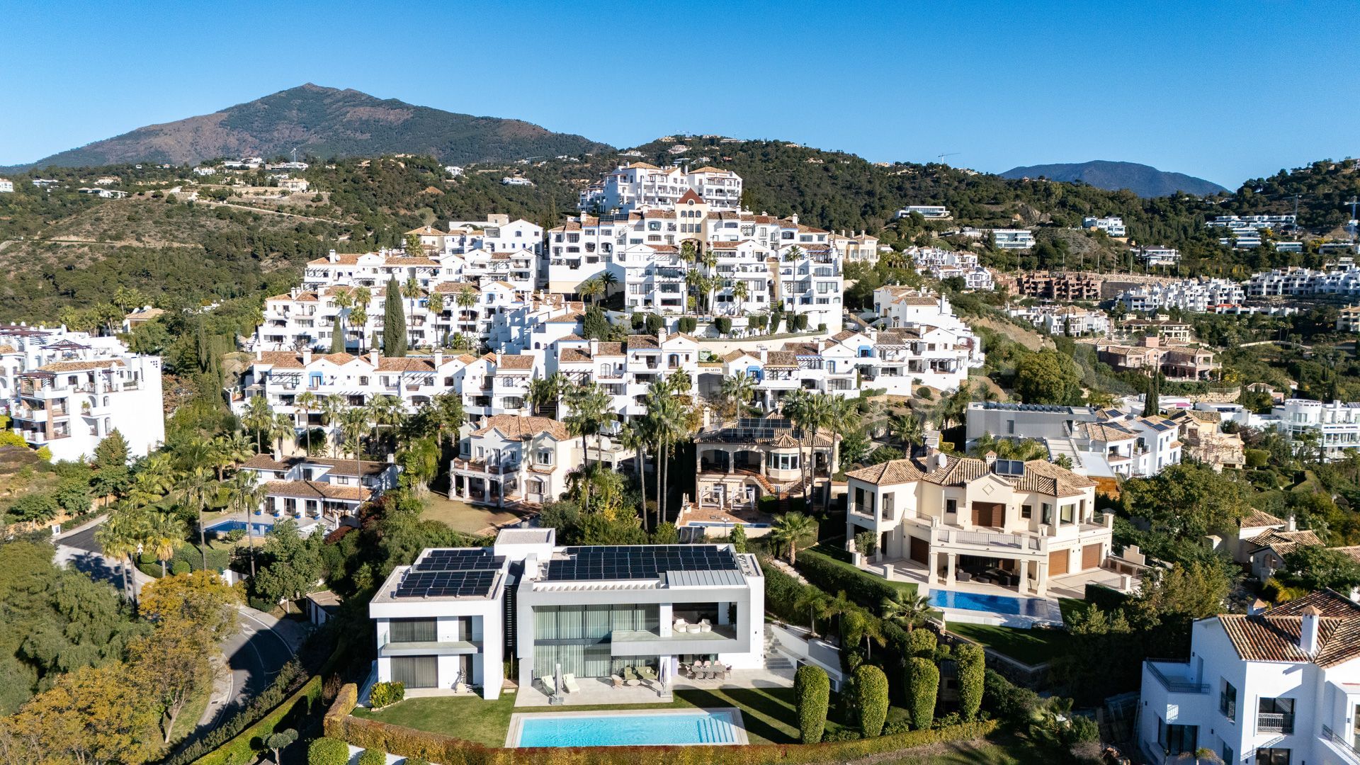 Los Arqueros, villa de 6 bedrooms for sale