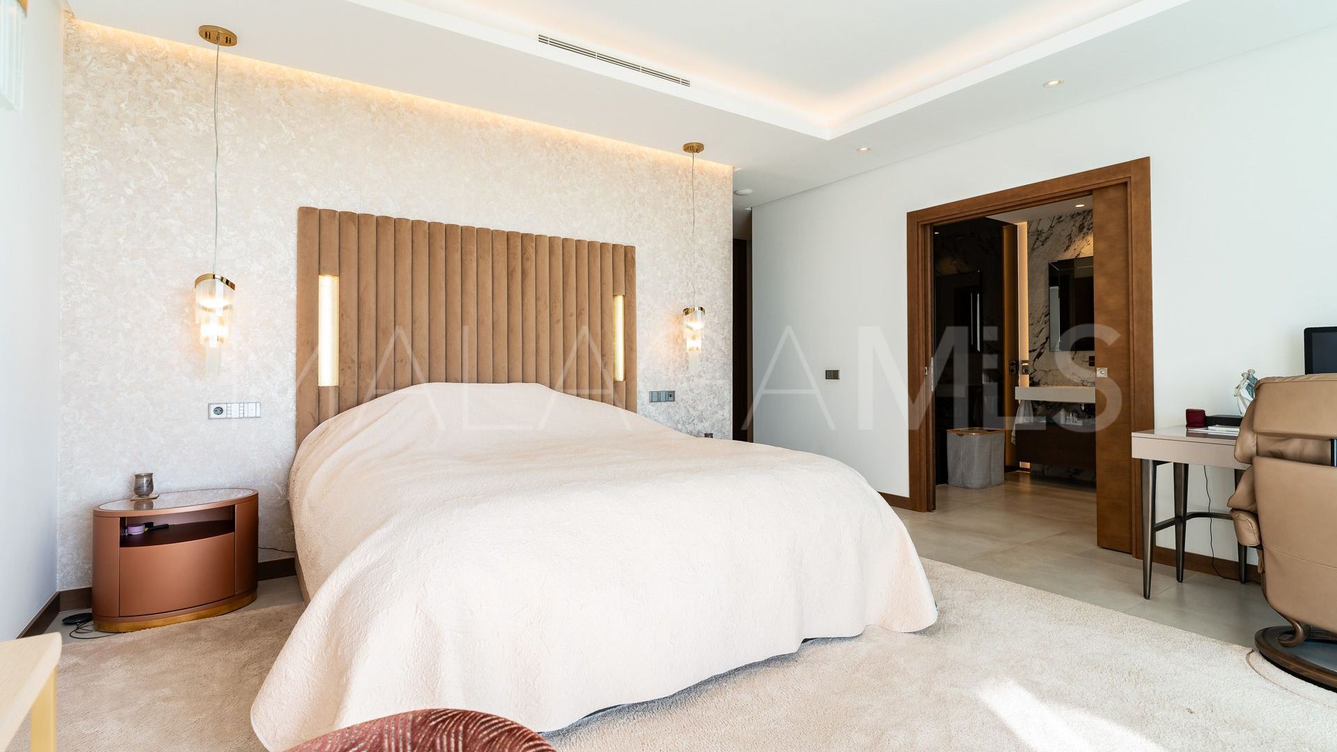 Los Arqueros, villa de 6 bedrooms for sale