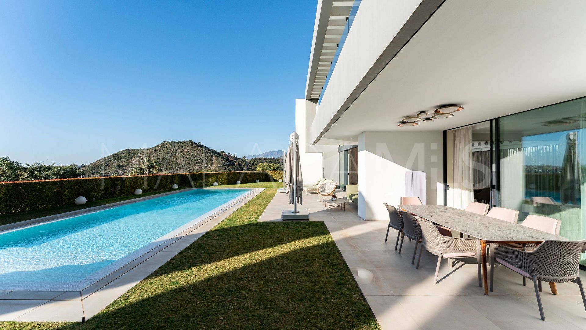 Los Arqueros, villa de 6 bedrooms for sale