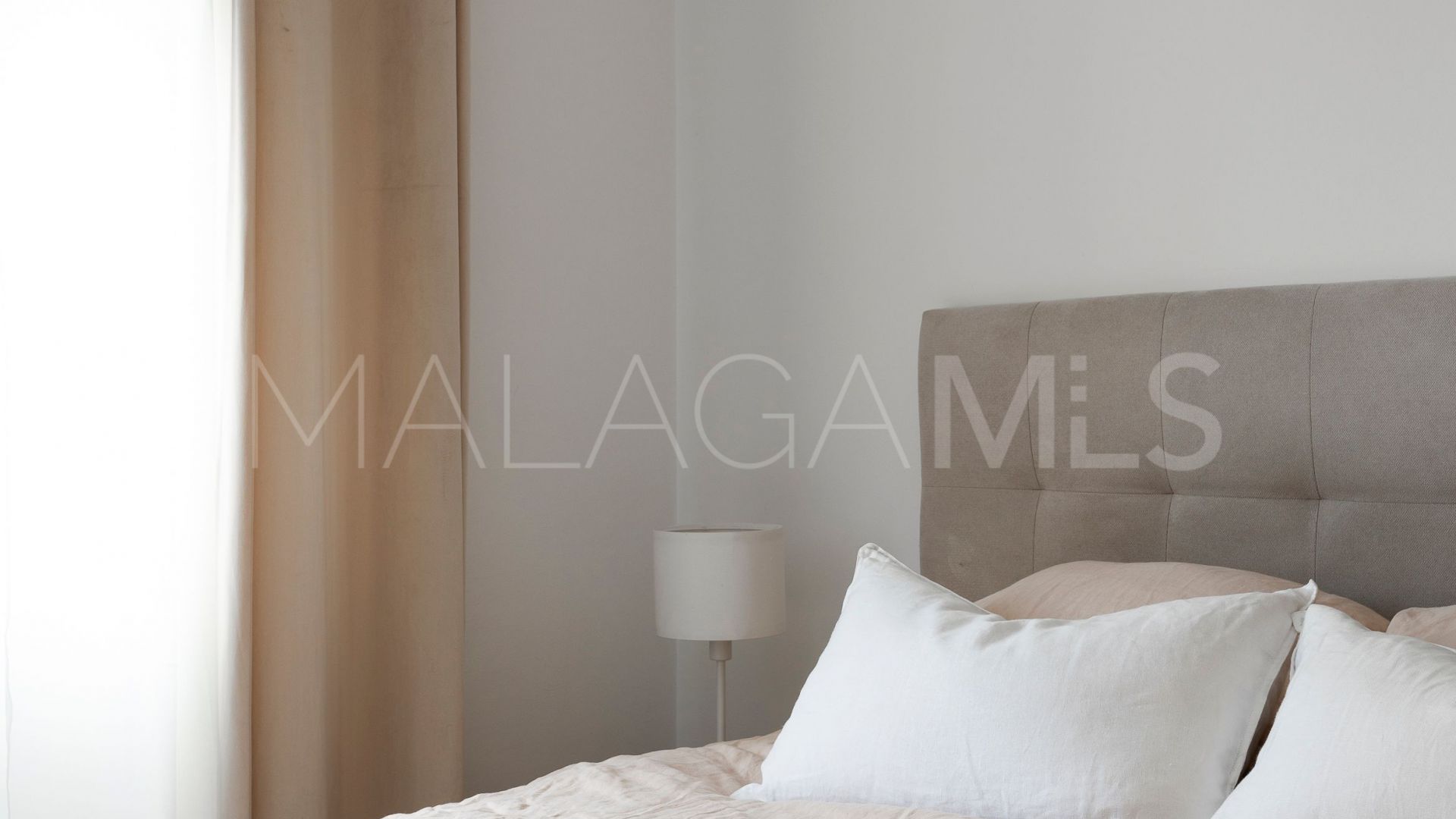 Buy semi detached house in Benajarafe