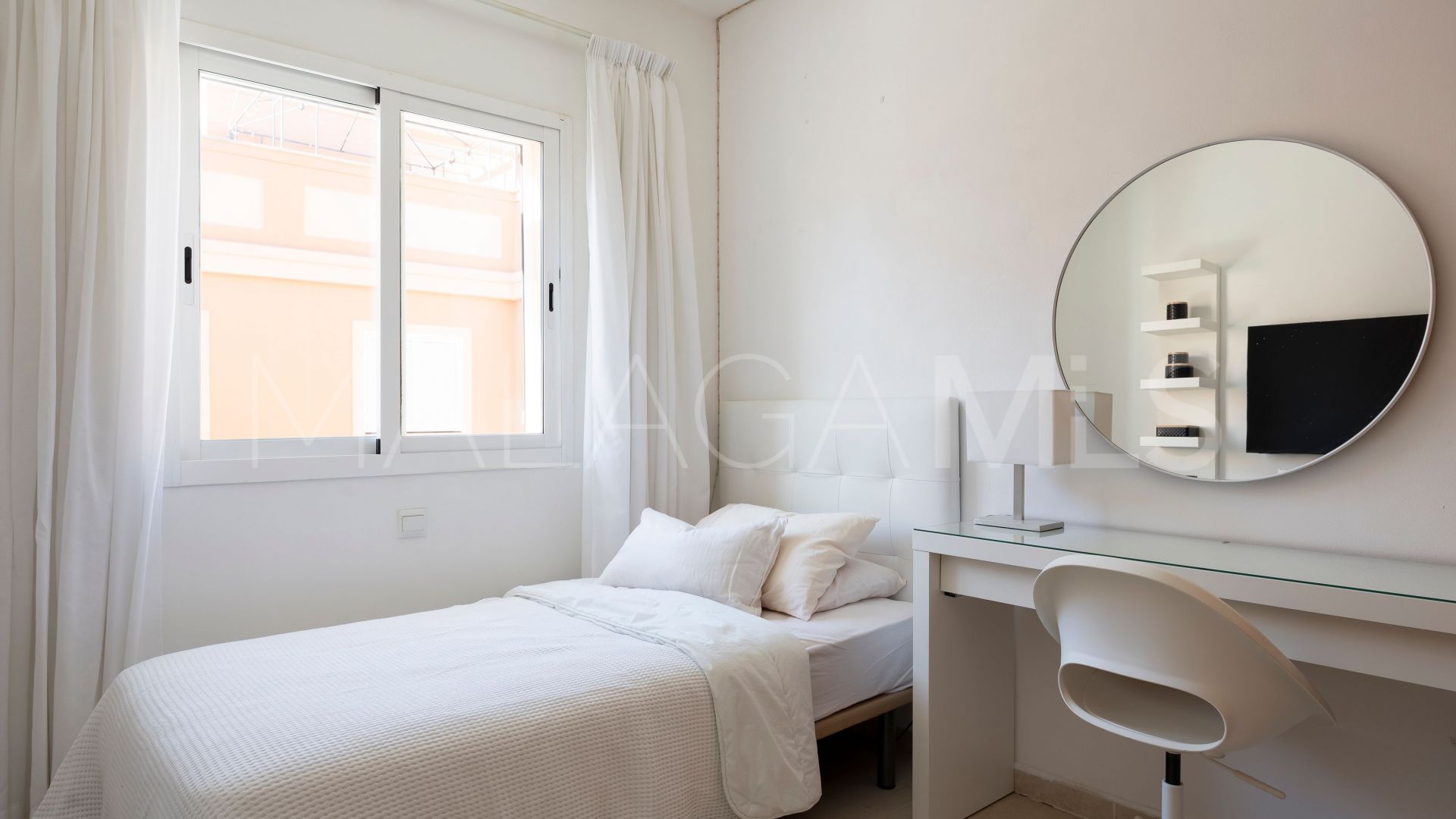 Buy semi detached house in Benajarafe