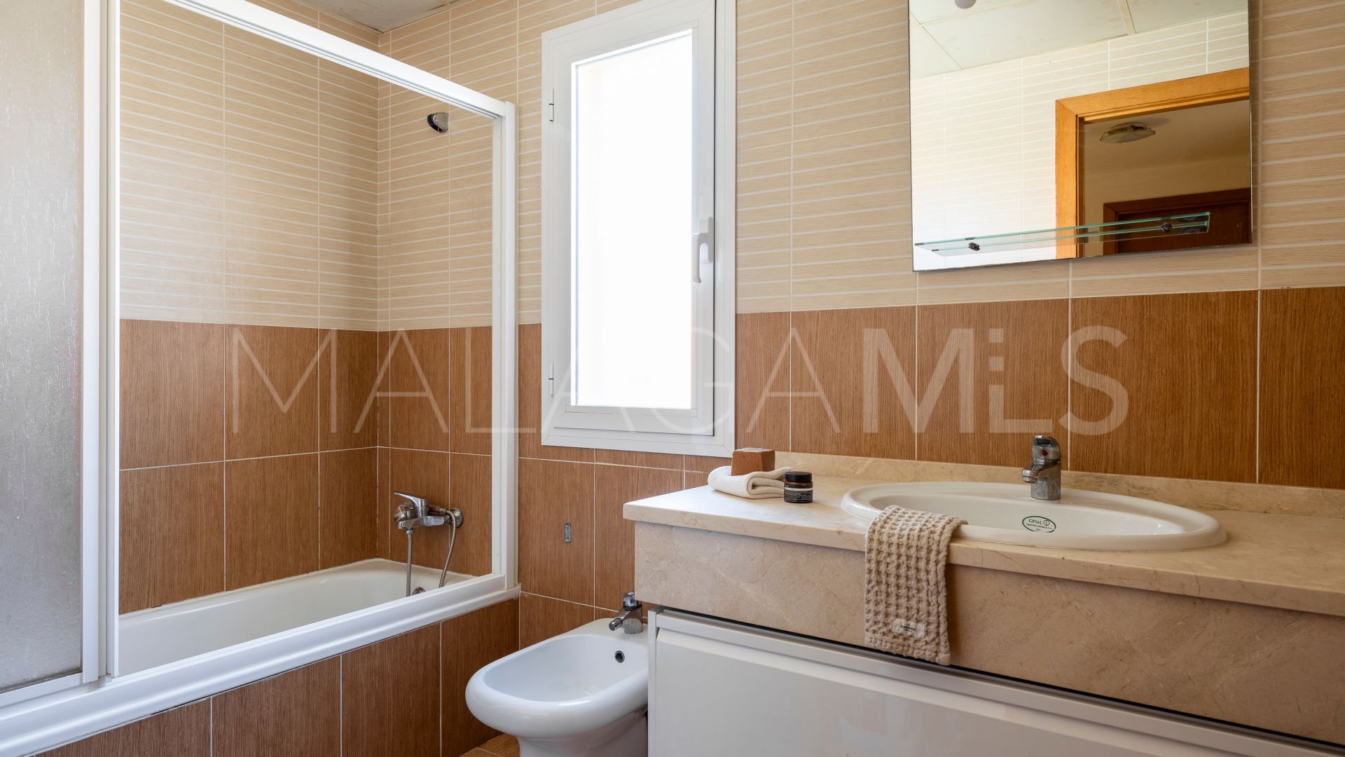 Buy semi detached house in Benajarafe