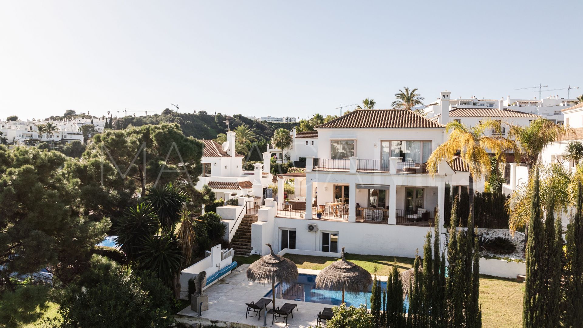 Villa for sale in New Golden Mile