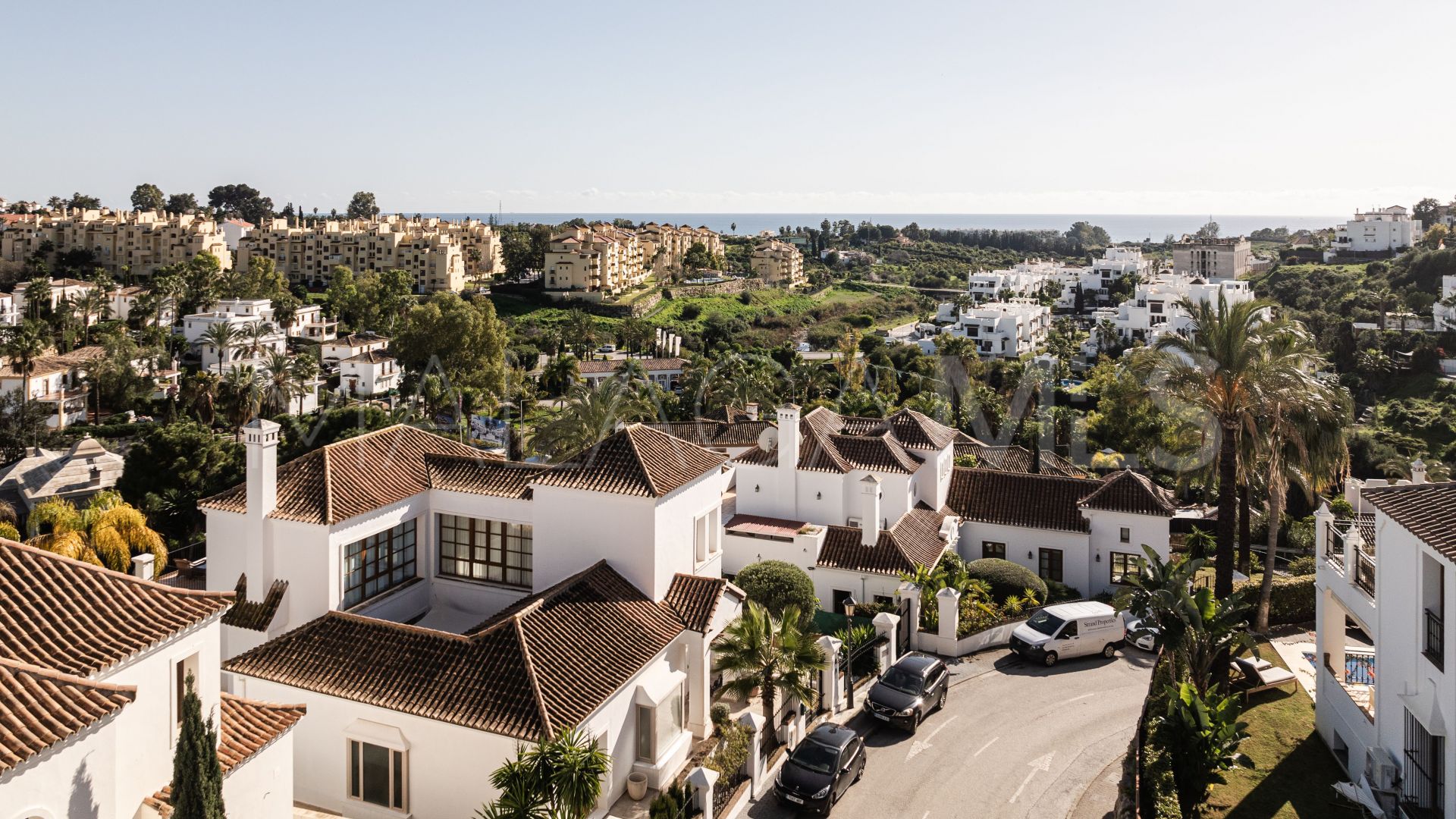 Villa for sale in New Golden Mile
