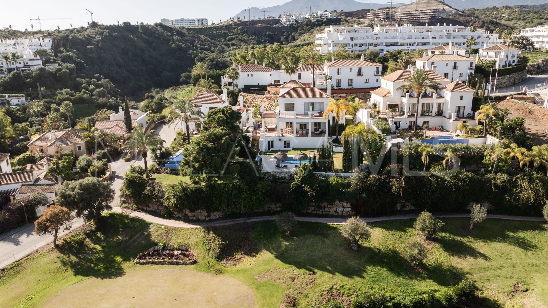 Villa for sale in New Golden Mile