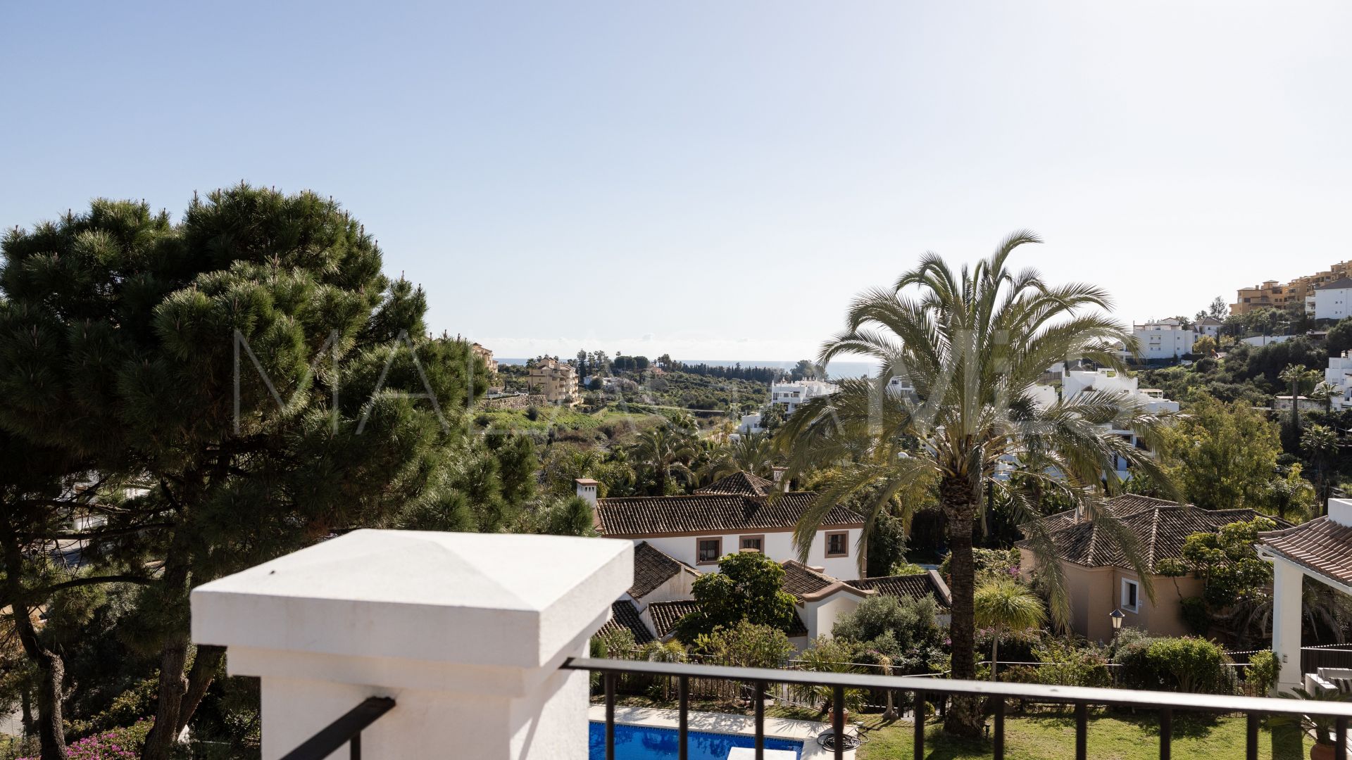 Villa for sale in New Golden Mile