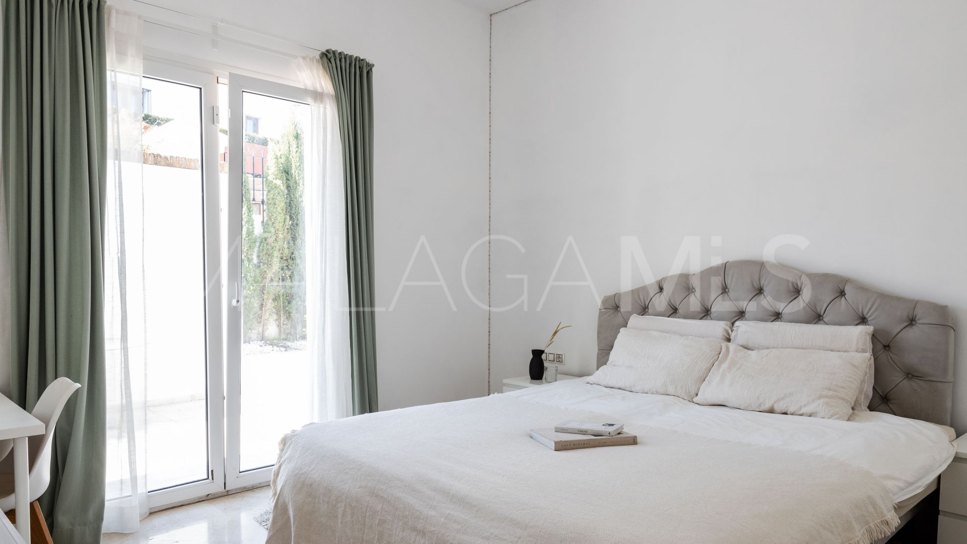 Villa for sale in New Golden Mile