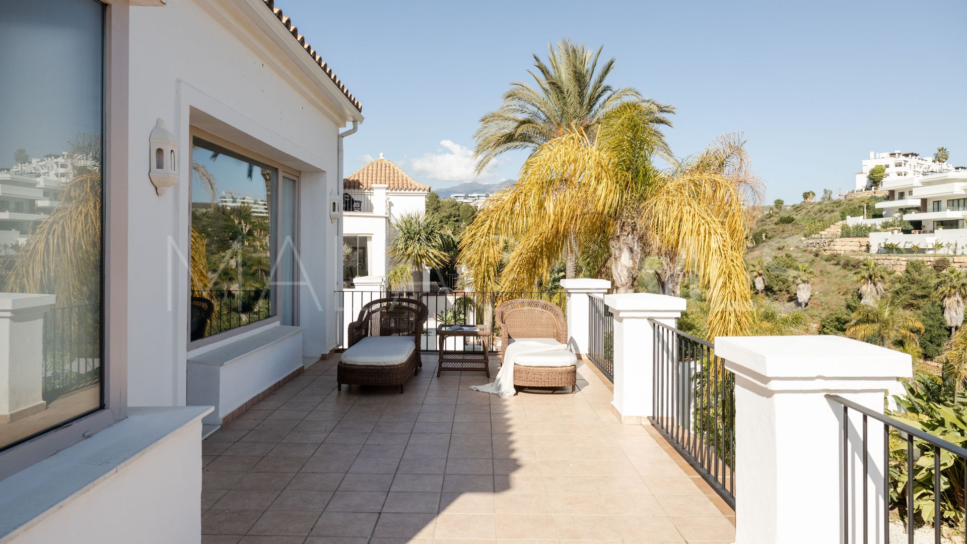 Villa for sale in New Golden Mile