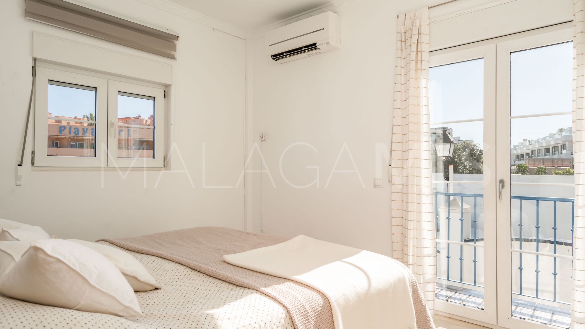 Buy villa in Fuengirola with 5 bedrooms