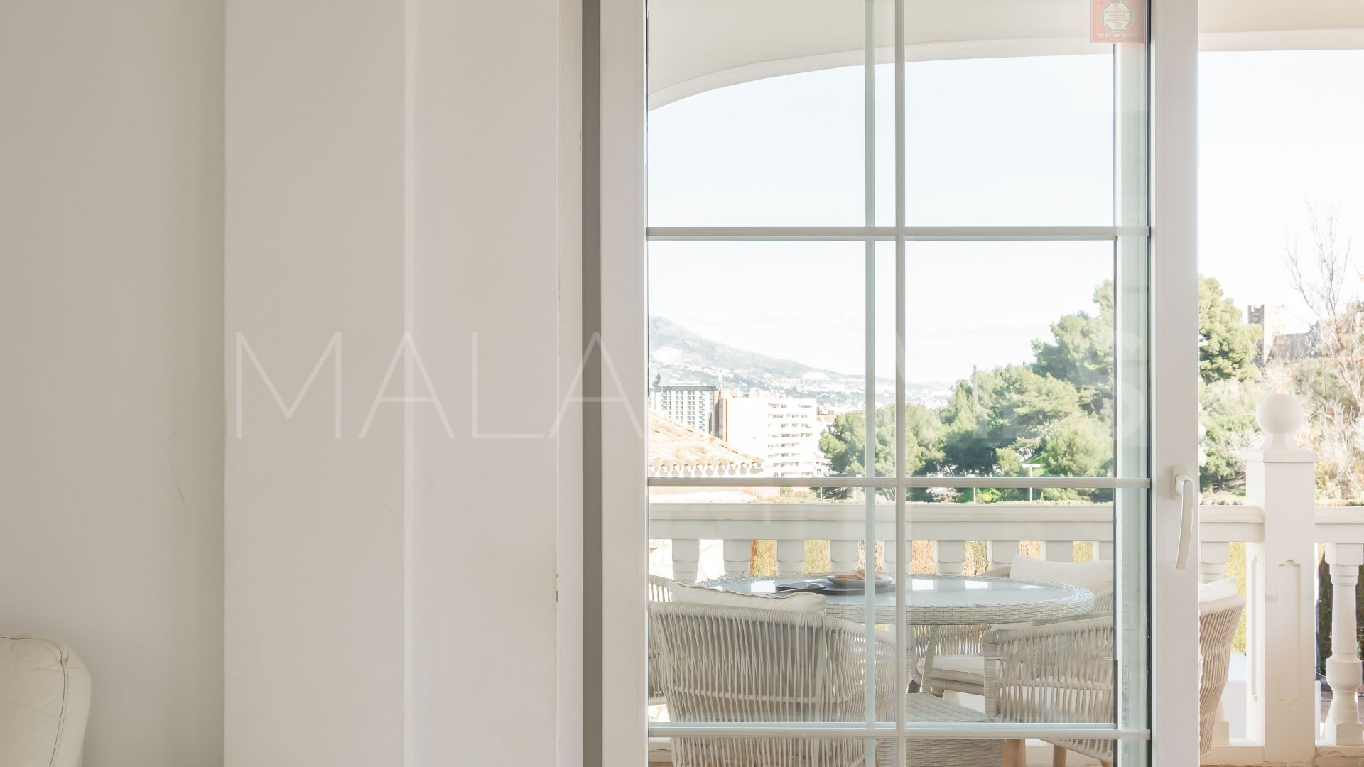 Buy villa in Fuengirola with 5 bedrooms