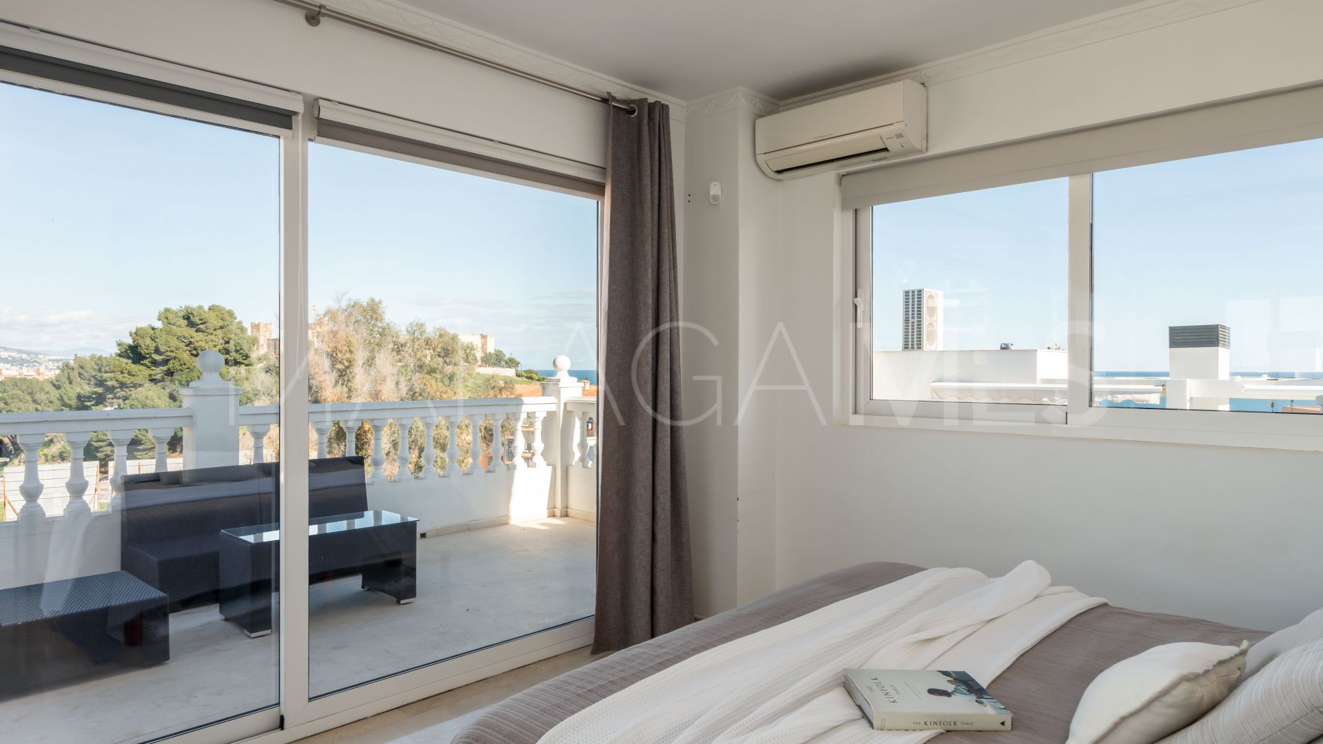 Buy villa in Fuengirola with 5 bedrooms