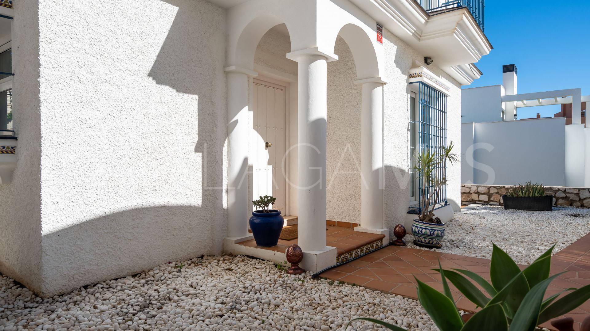 Buy villa in Fuengirola with 5 bedrooms