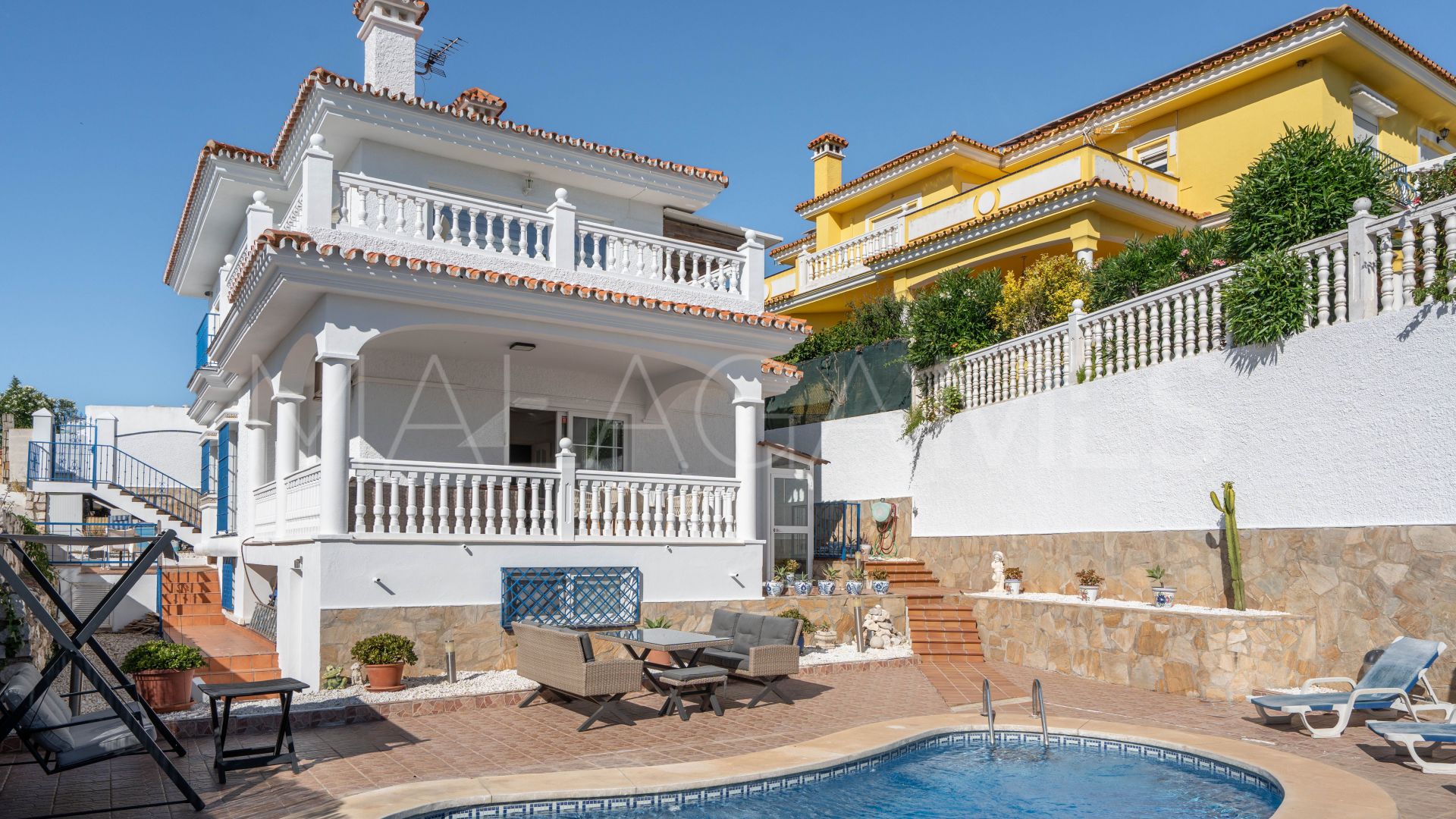 Villa for sale in Fuengirola