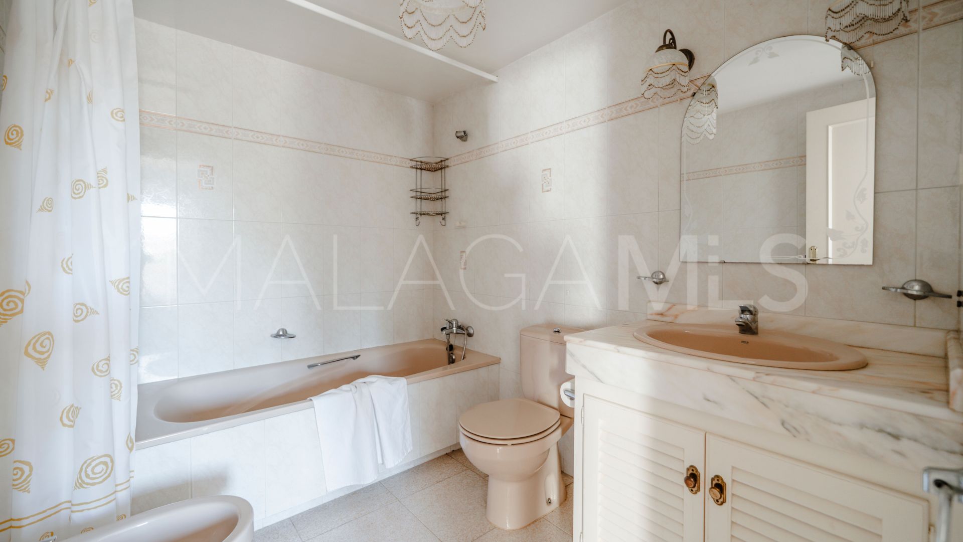Maison de ville for sale in Estepona
