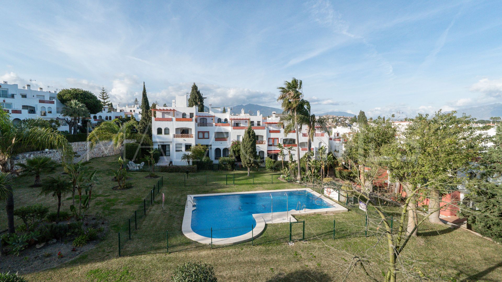 Maison de ville for sale in Estepona