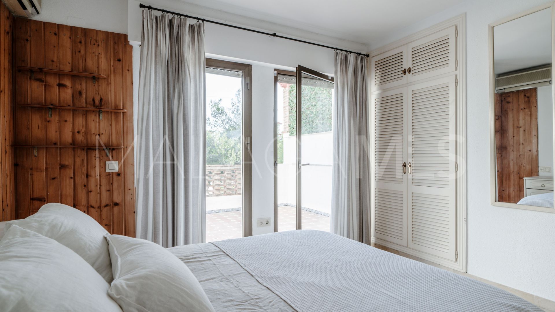 Maison de ville for sale in Estepona