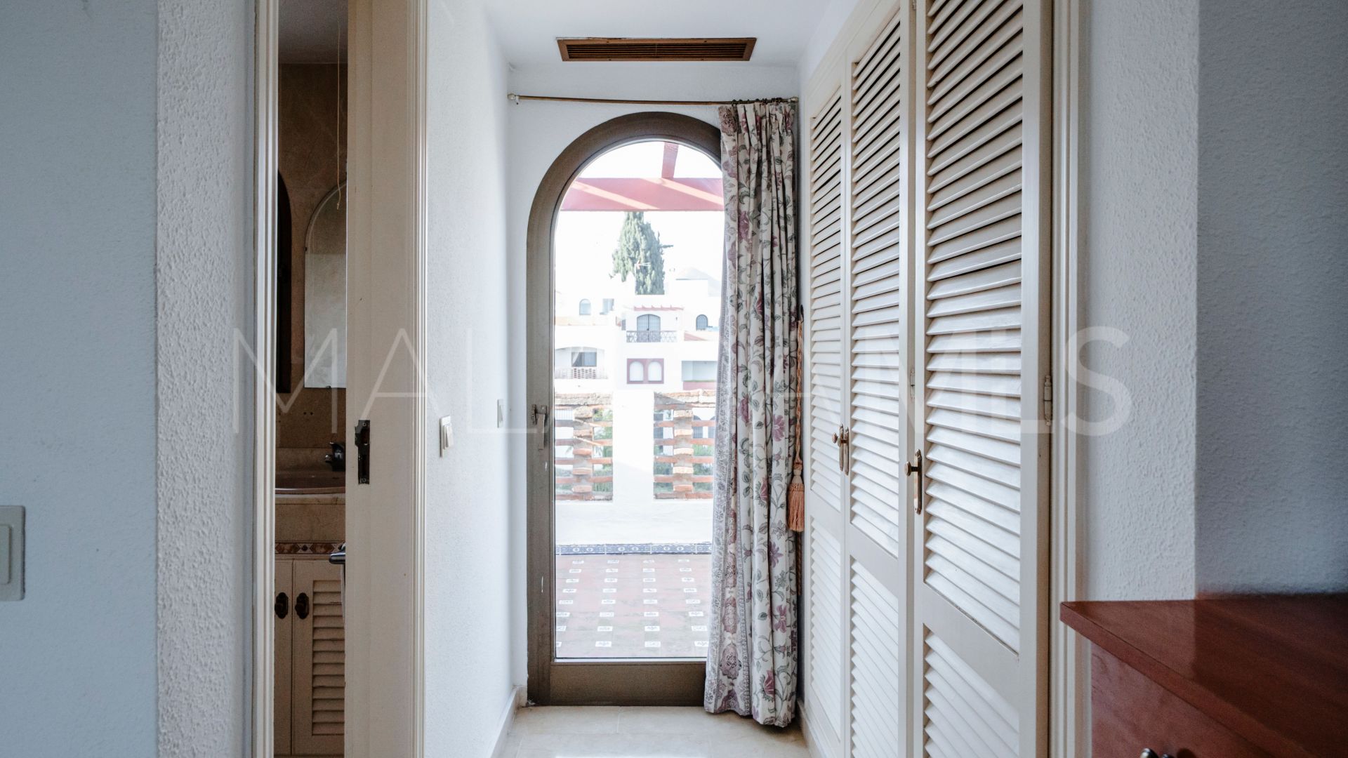 Maison de ville for sale in Estepona