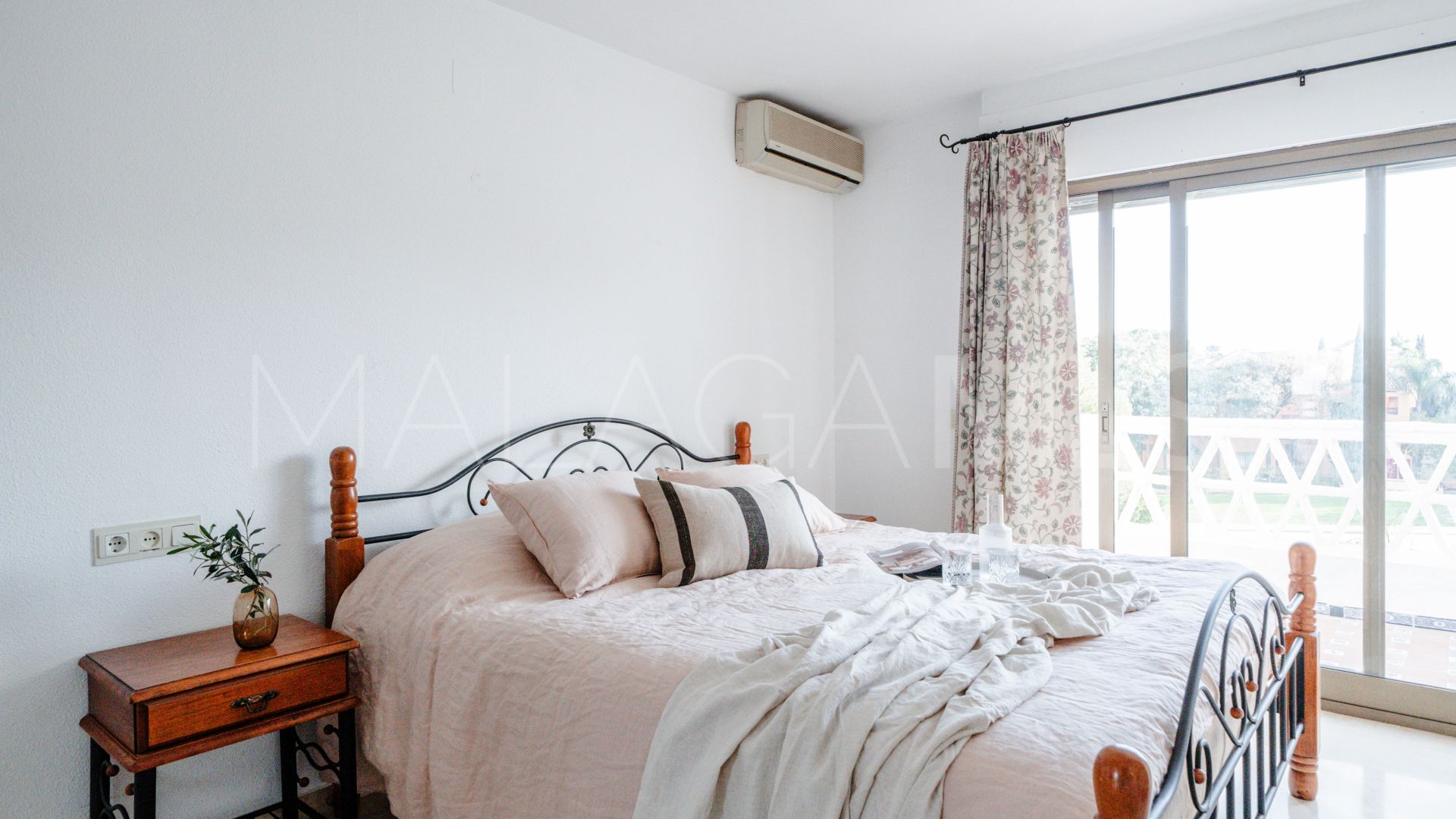 Maison de ville for sale in Estepona