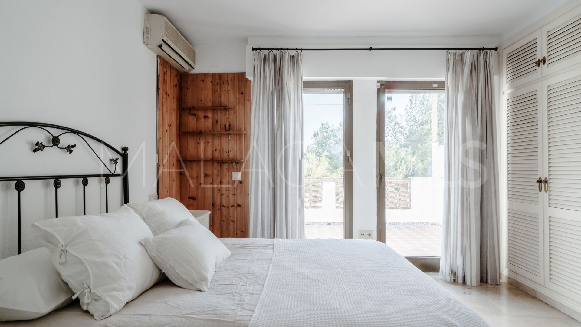 Maison de ville for sale in Estepona