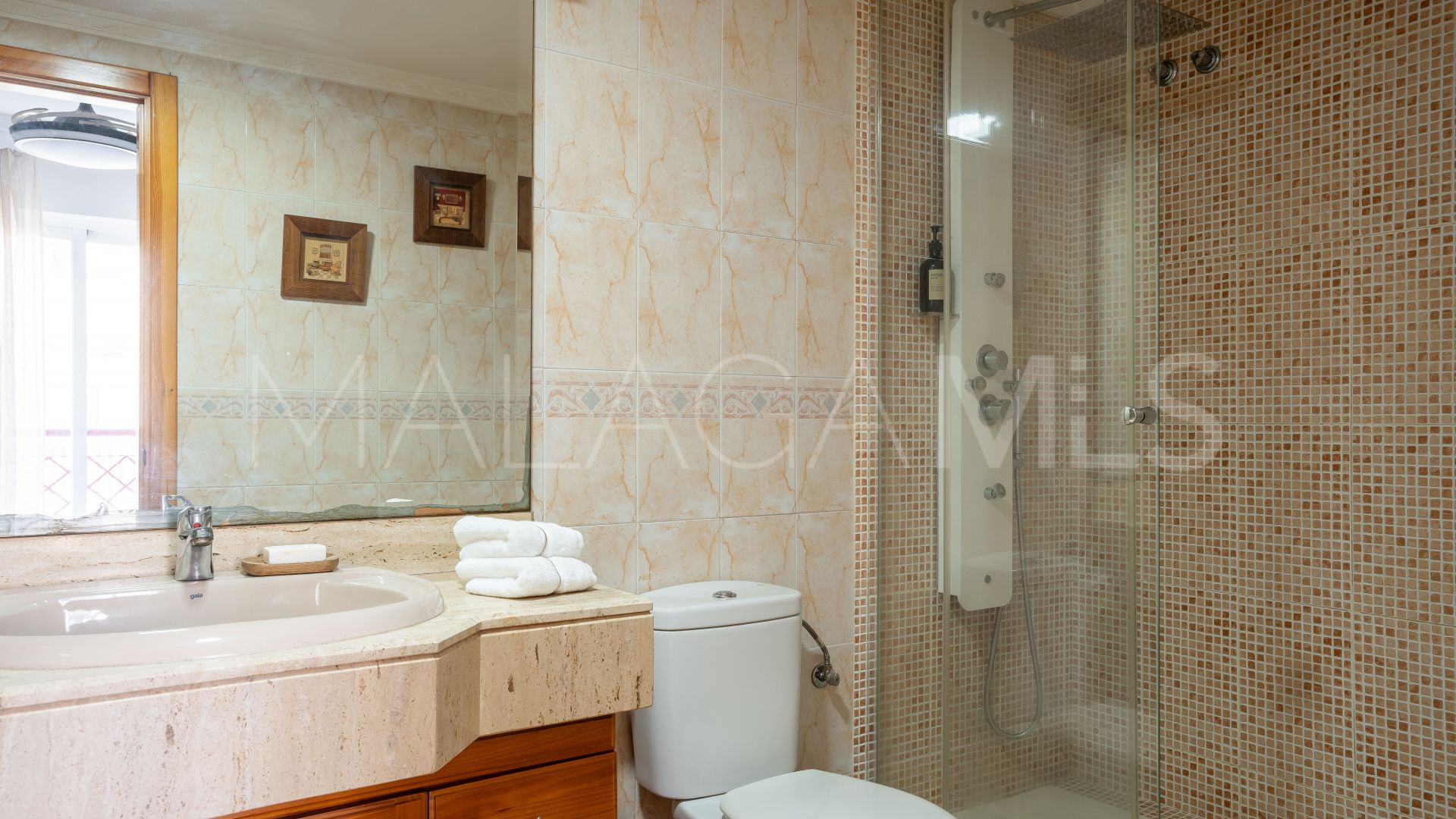 For sale Malaga - Teatinos town house