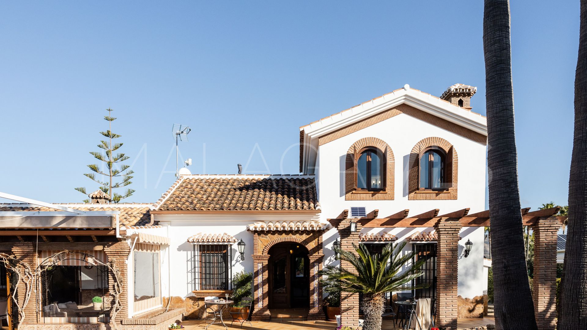 Hus i byn for sale in Alhaurin el Grande