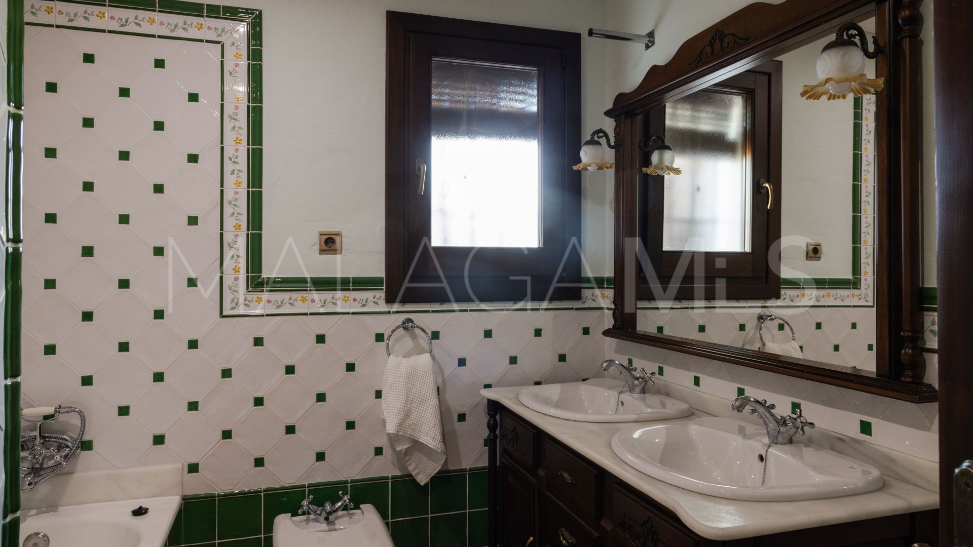 Hus i byn for sale in Alhaurin el Grande