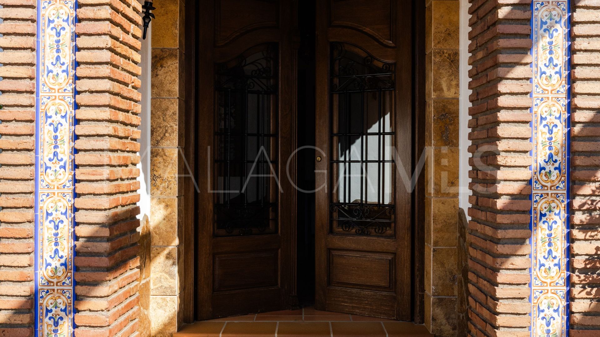 Hus i byn for sale in Alhaurin el Grande