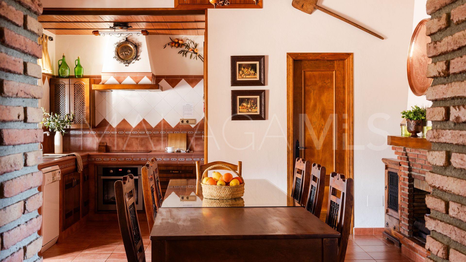 Hus i byn for sale in Alhaurin el Grande