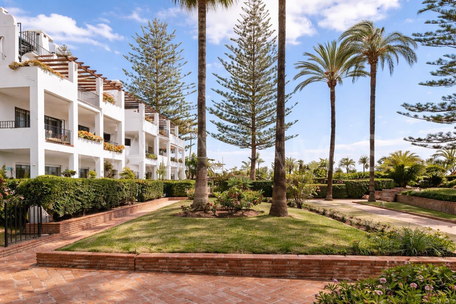 Ground floor apartment for sale in San Pedro Playa