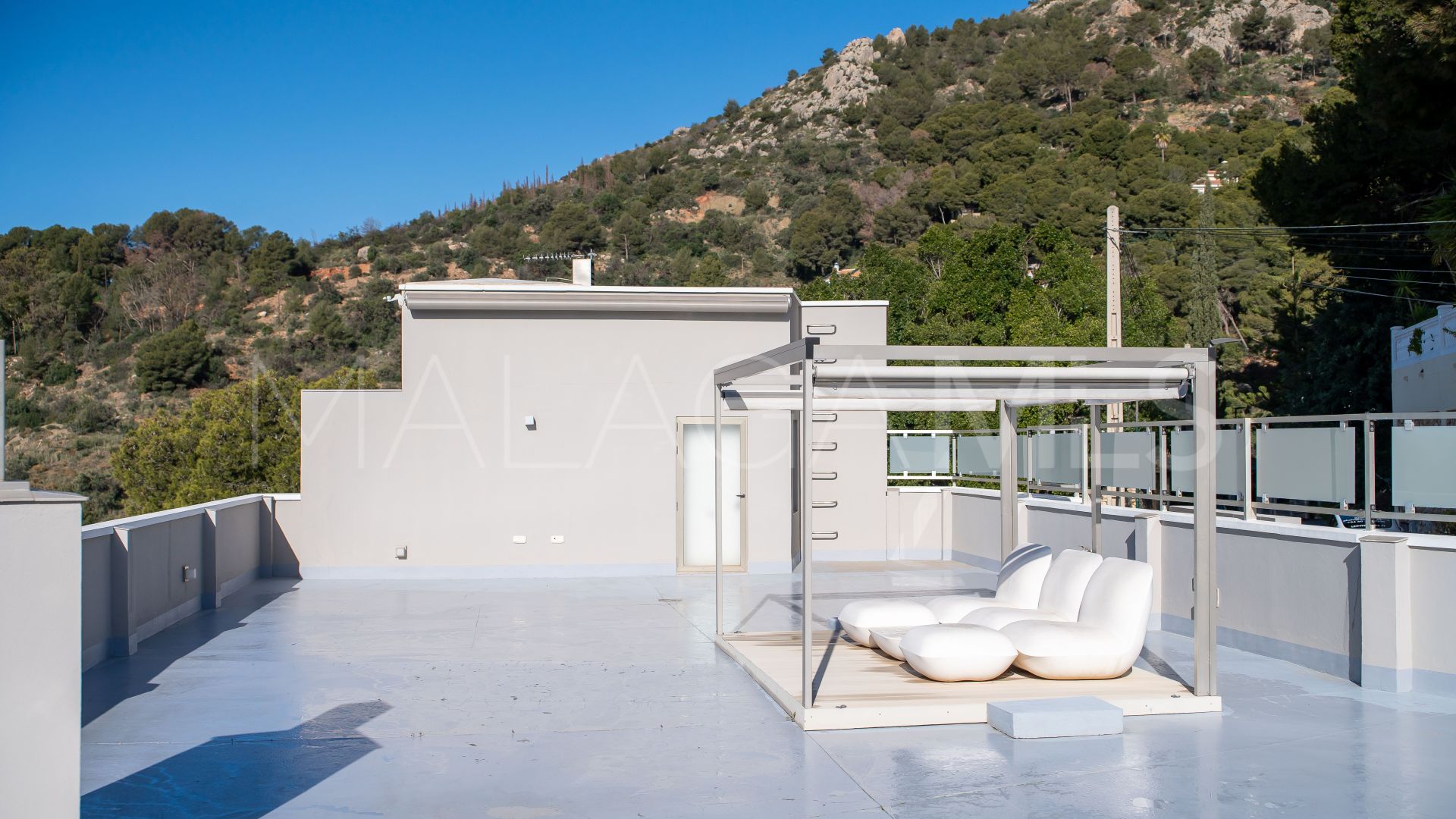 Villa for sale in Pinares de San Antón