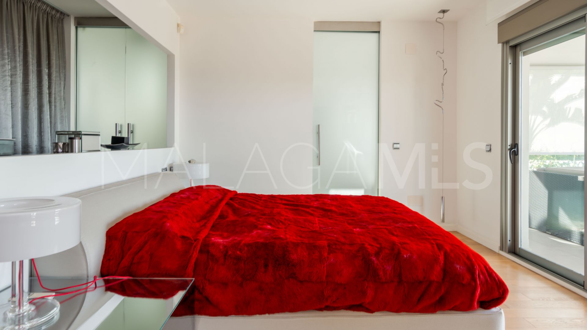 Villa for sale in Pinares de San Antón