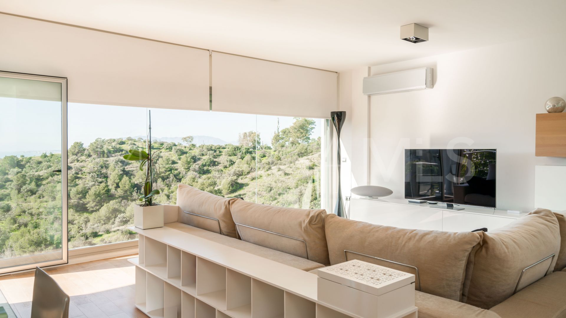 Villa for sale in Pinares de San Antón