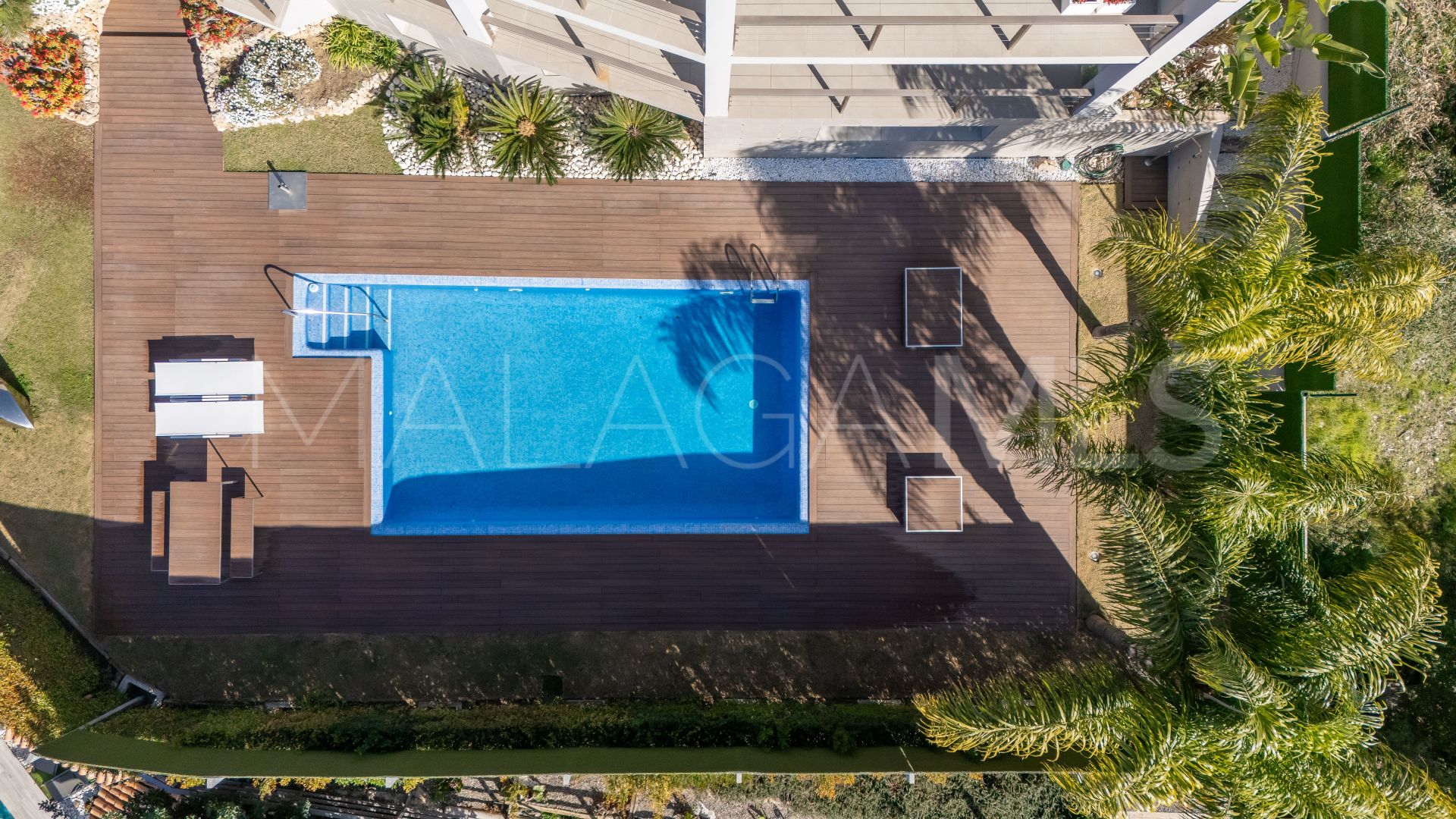 Villa for sale in Pinares de San Antón