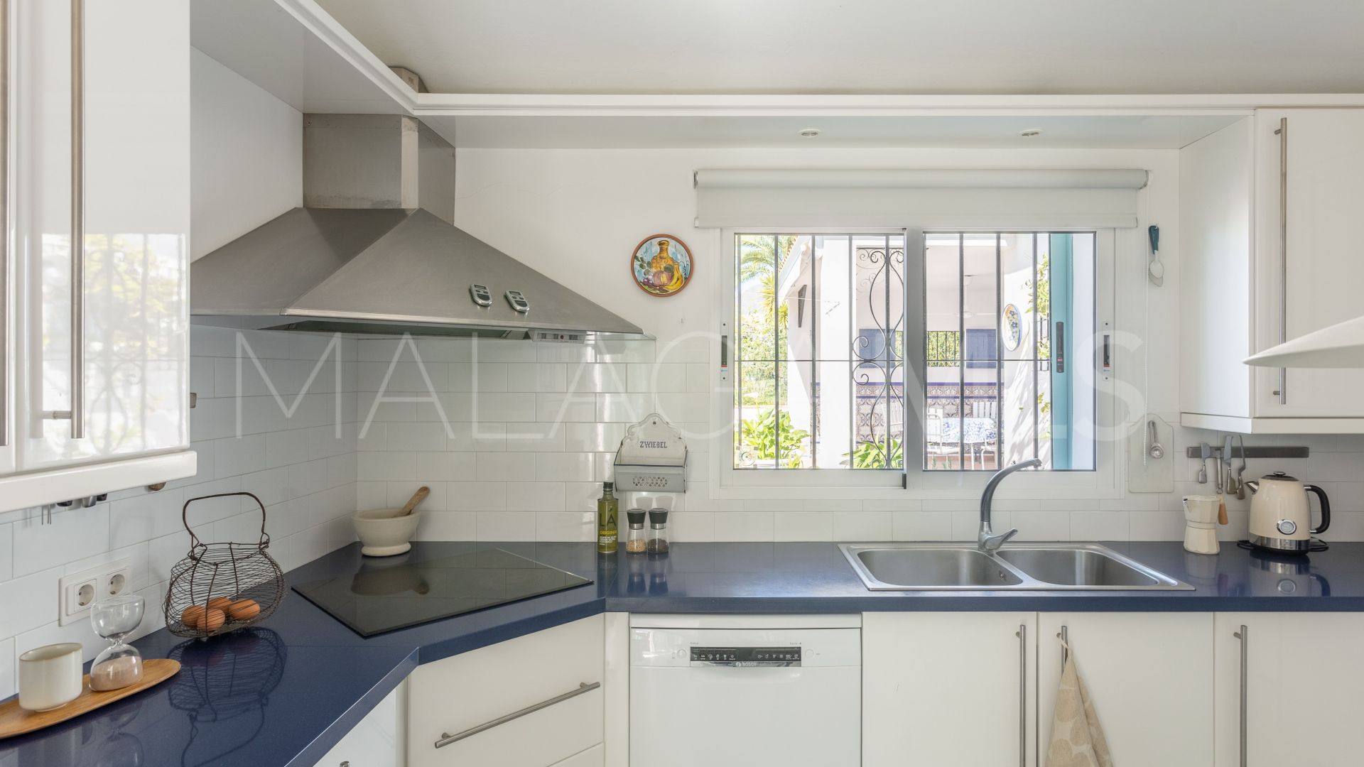 Estepona villa for sale