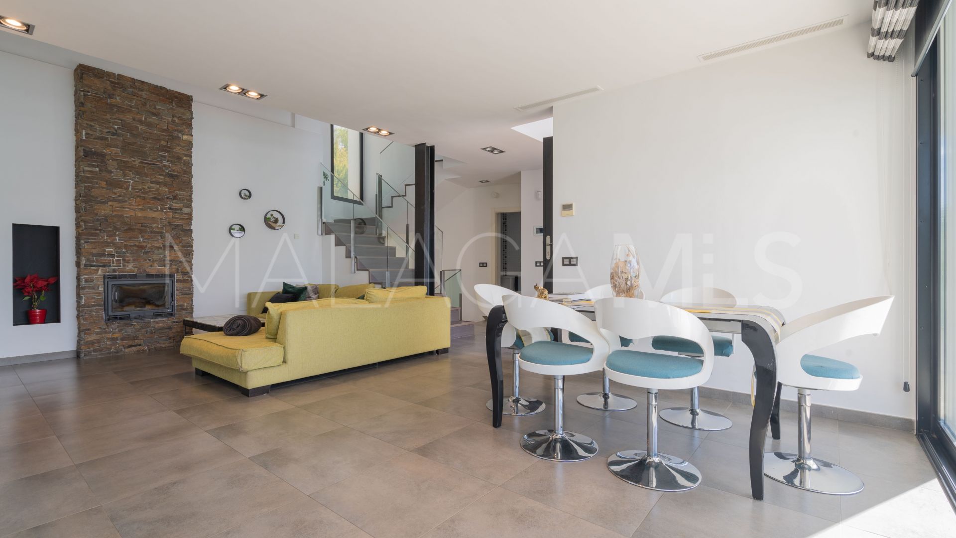 Villa for sale in Sierrezuela