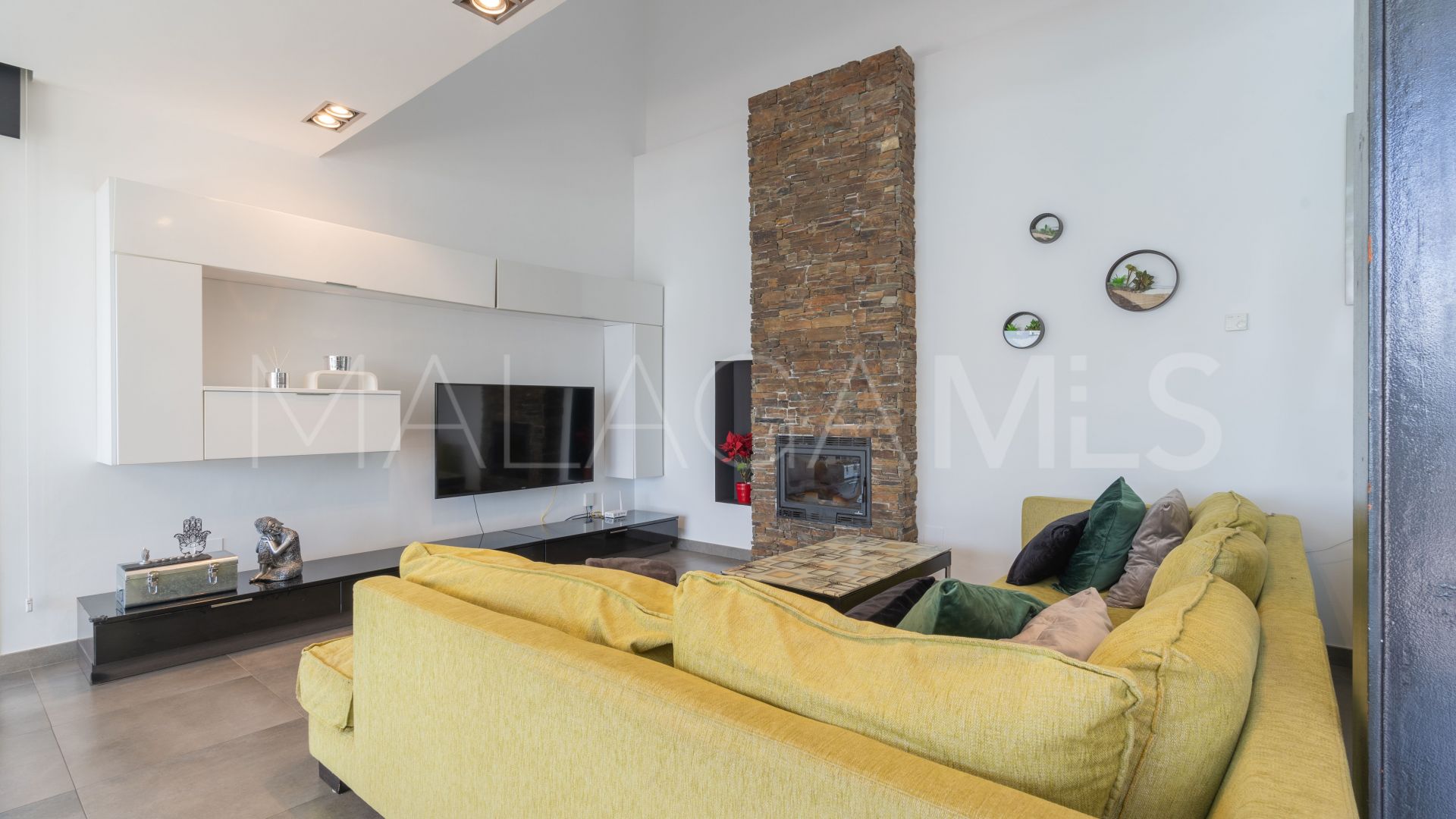 Villa for sale in Sierrezuela