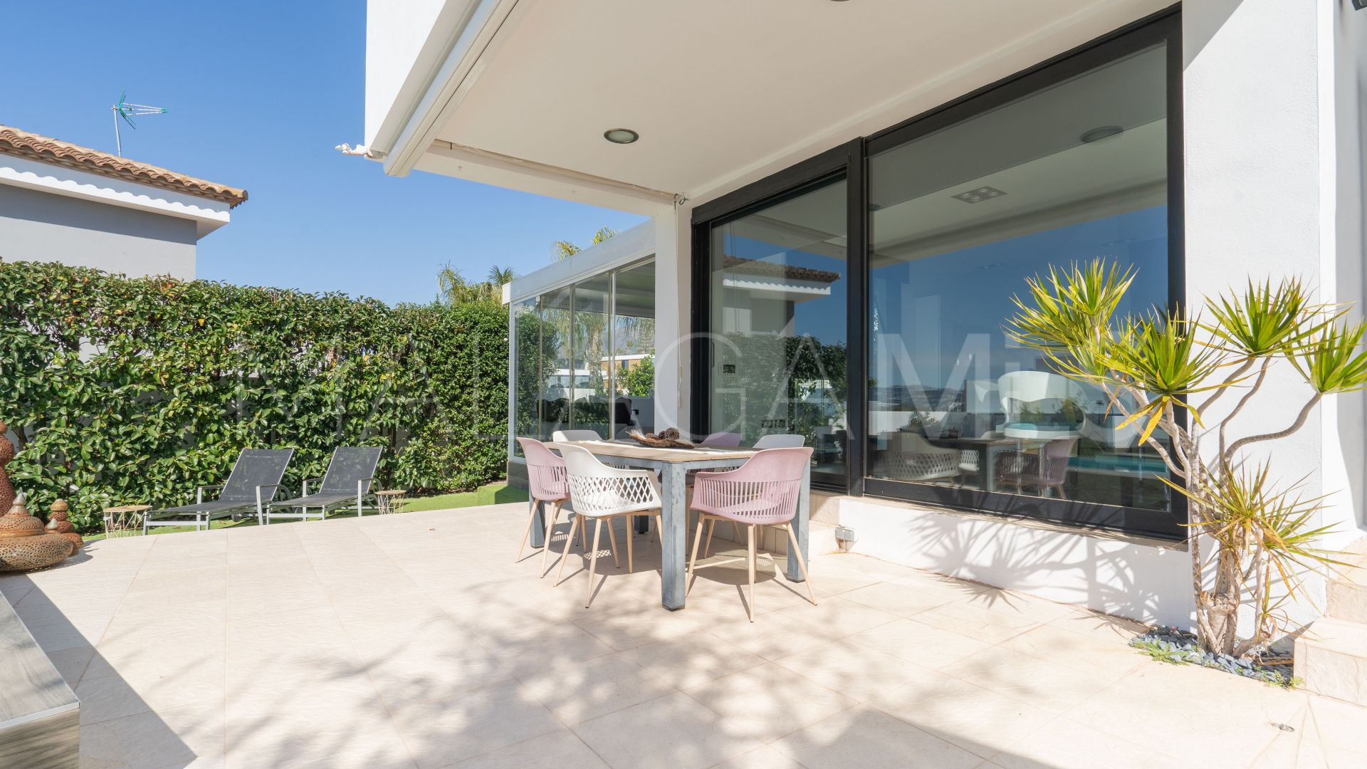 Villa for sale in Sierrezuela