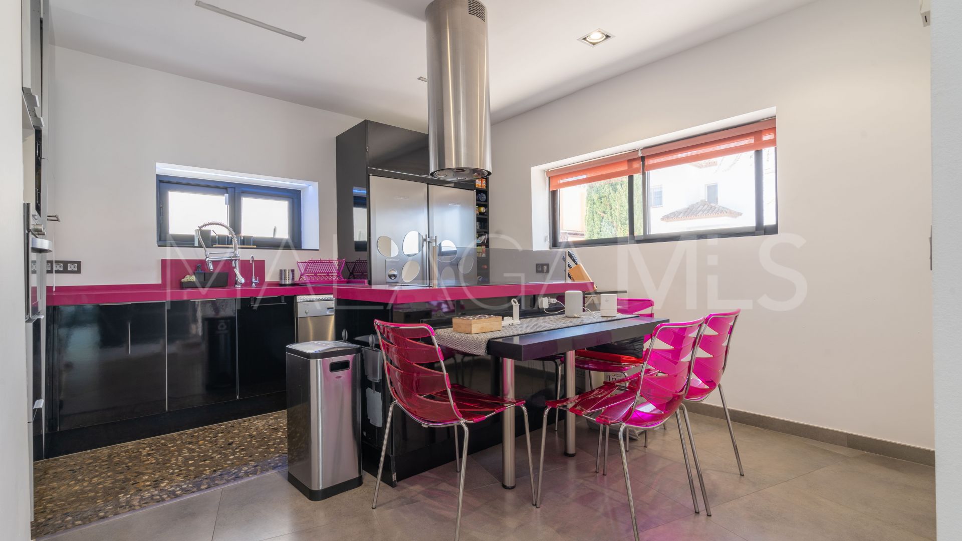 Villa for sale in Sierrezuela
