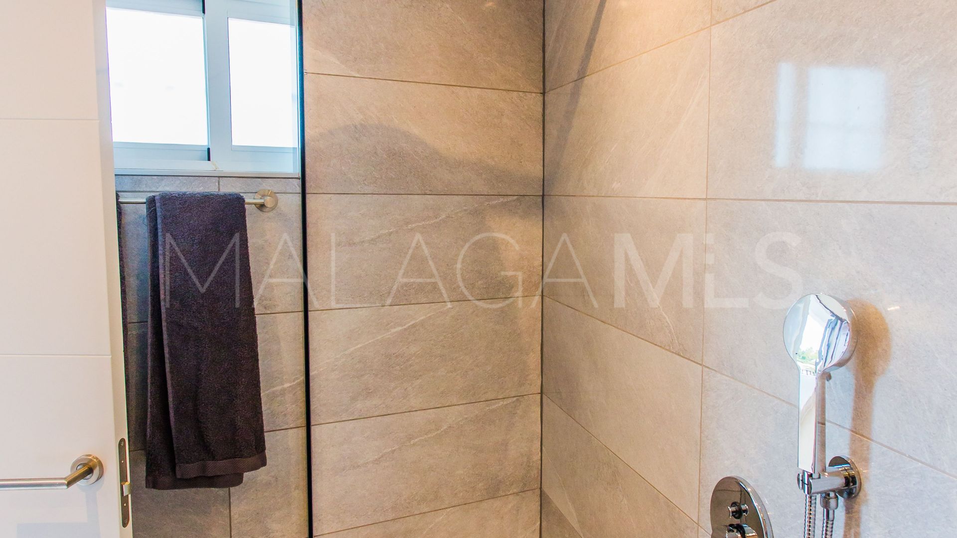 Studio for sale in Marbesa