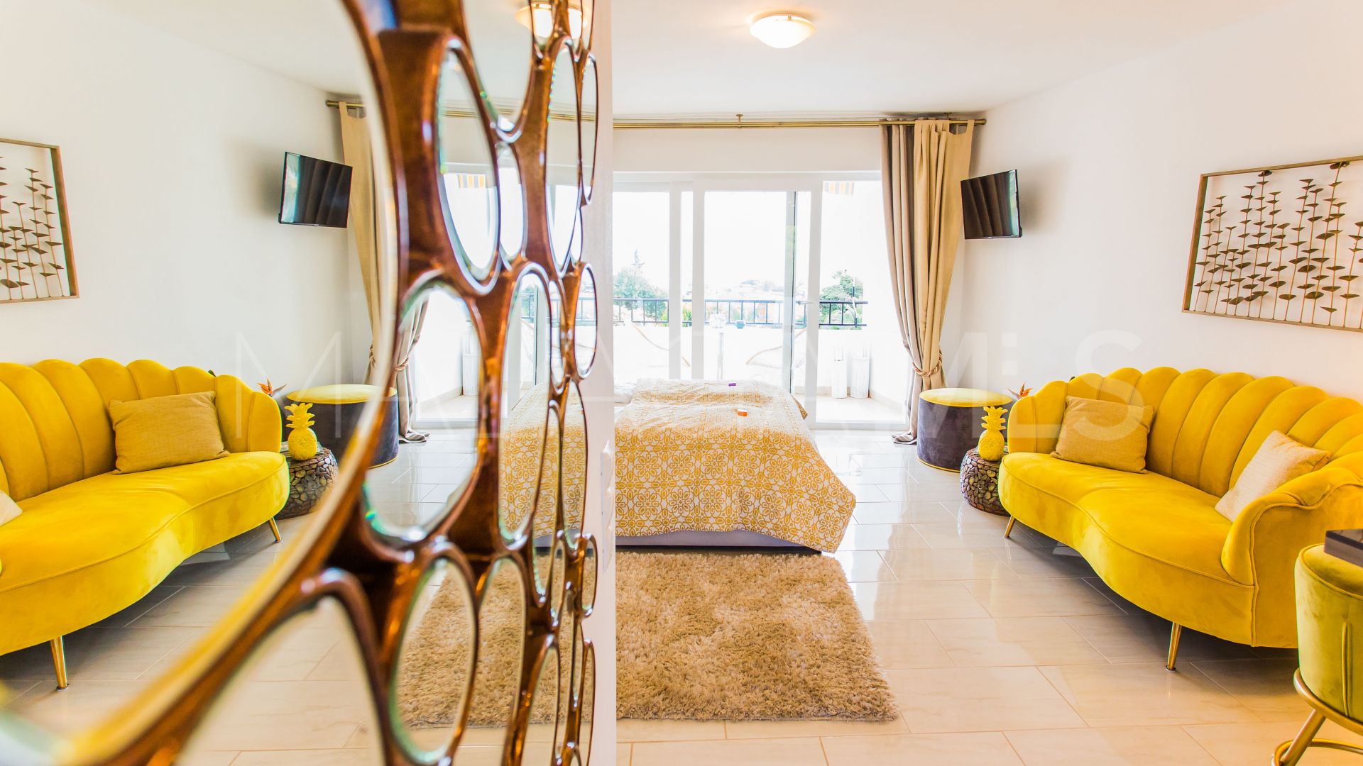 Studio for sale in Marbesa