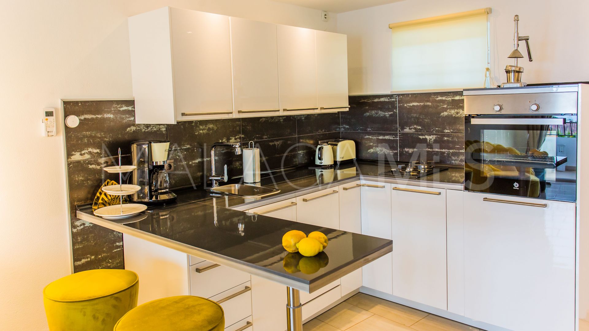 Studio for sale in Marbesa
