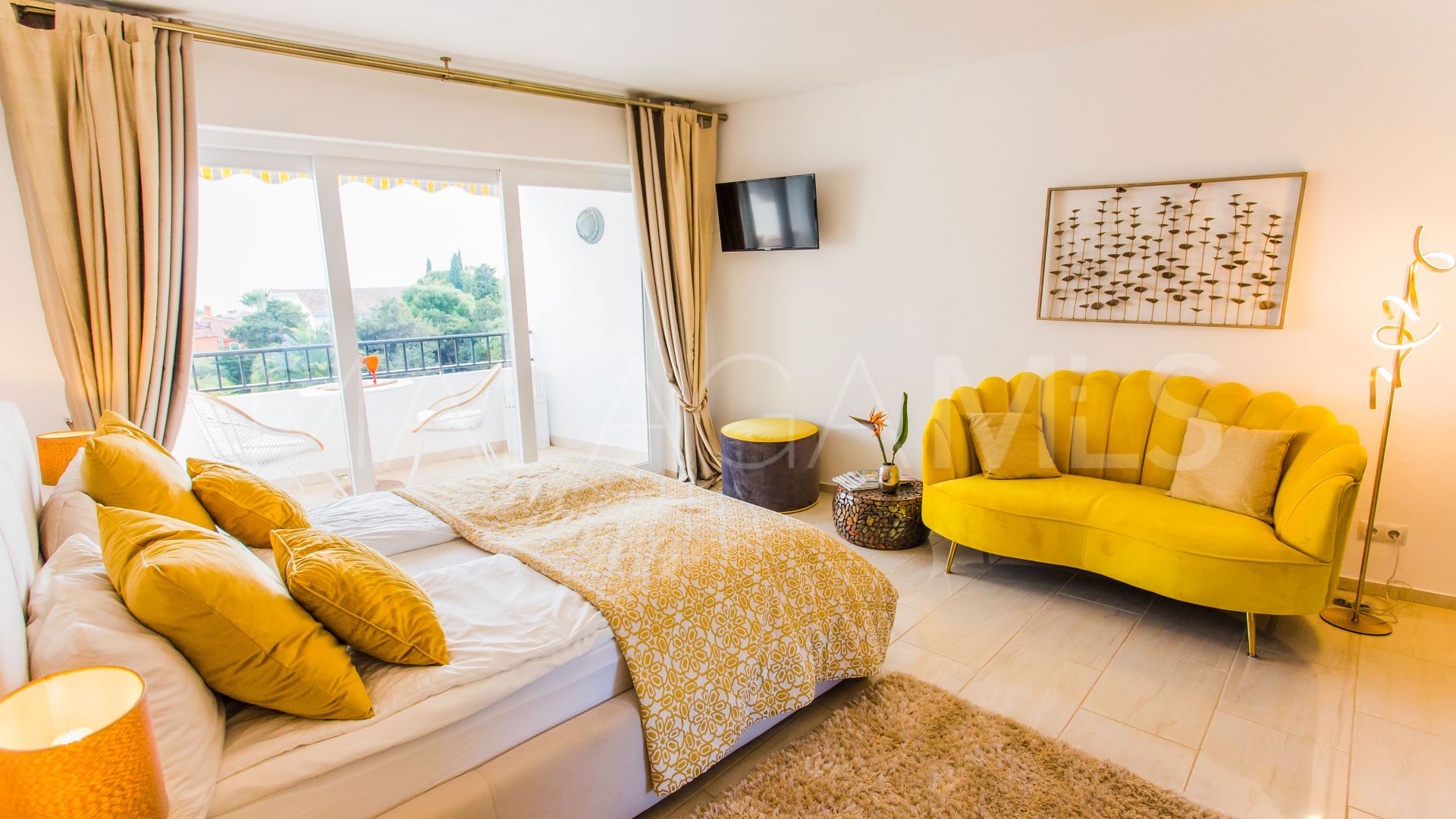 Studio for sale in Marbesa