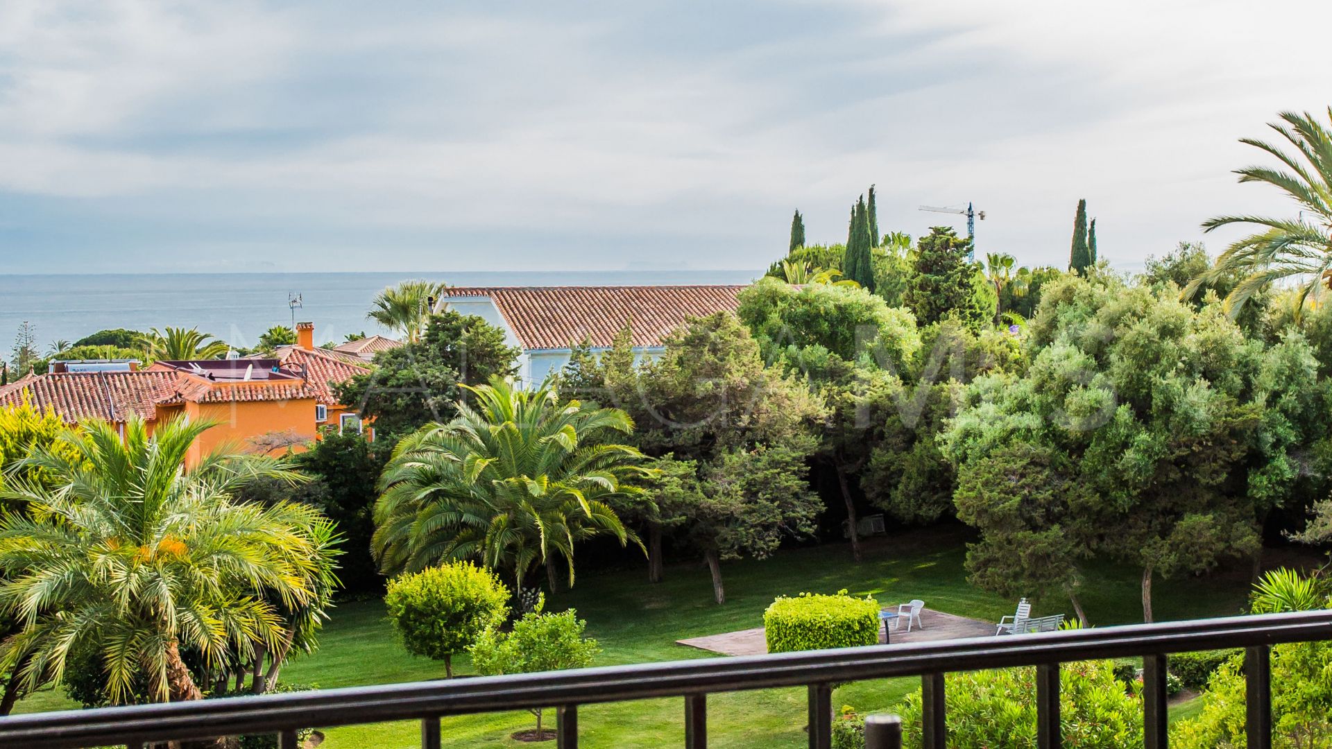 Studio for sale in Marbesa