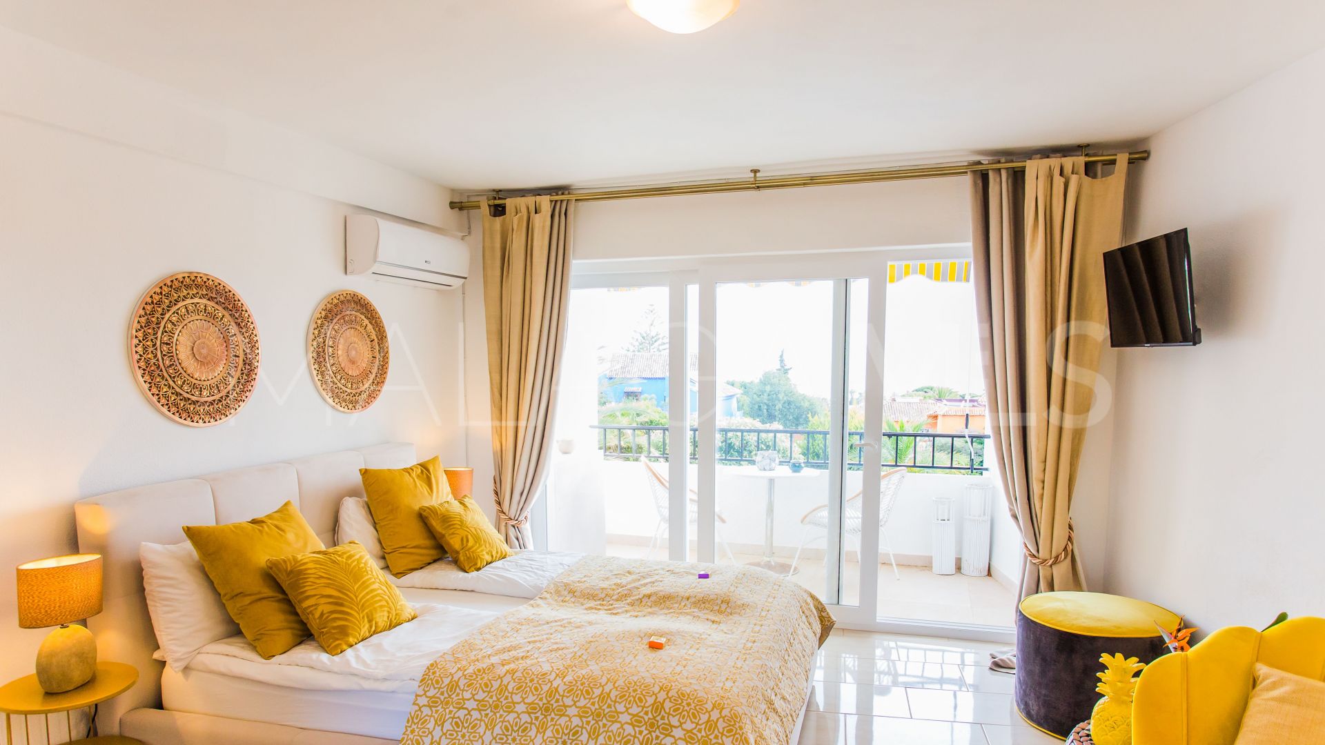 Studio for sale in Marbesa