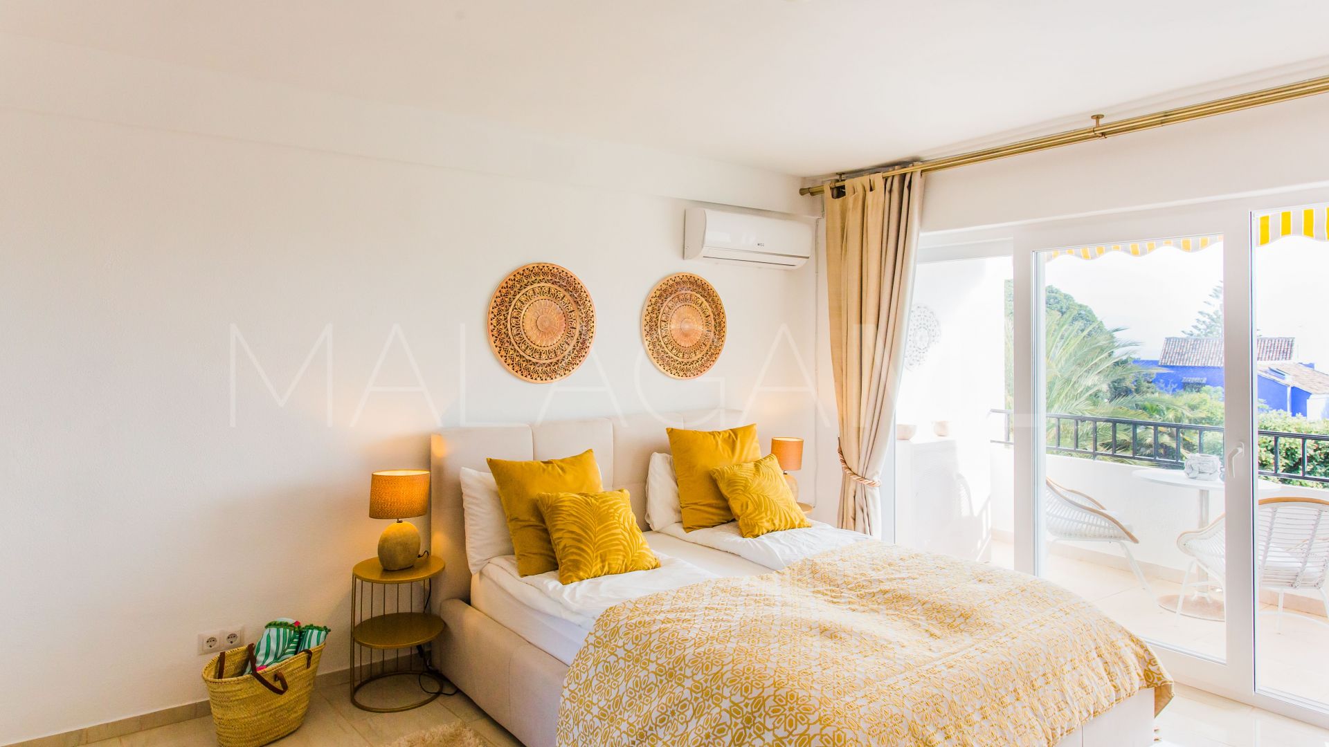 Studio for sale in Marbesa